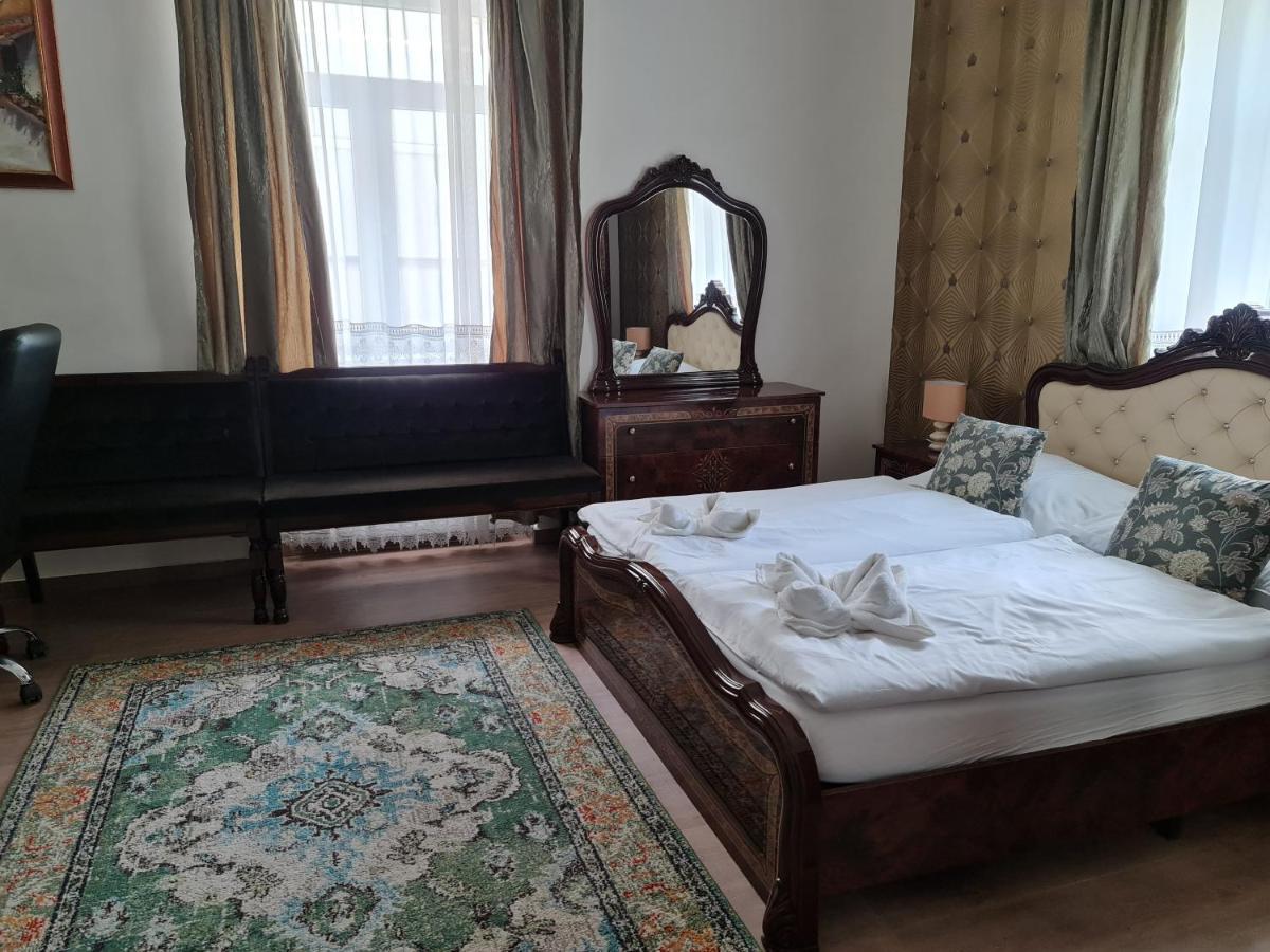 My-Lord Luxapartman Eger Bagian luar foto