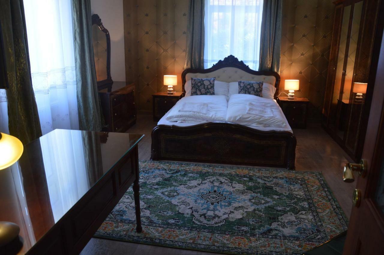 My-Lord Luxapartman Eger Bagian luar foto
