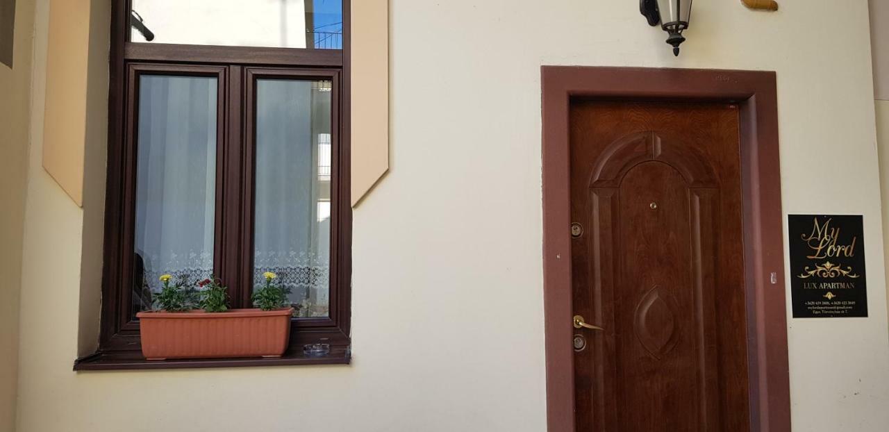 My-Lord Luxapartman Eger Bagian luar foto