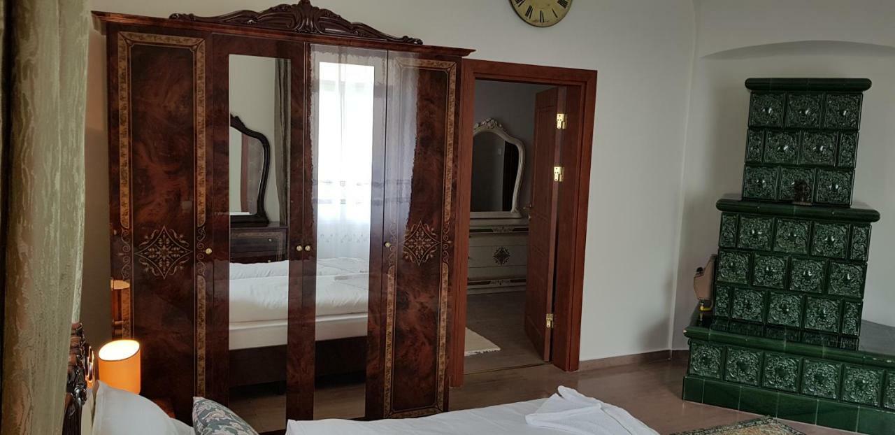 My-Lord Luxapartman Eger Bagian luar foto