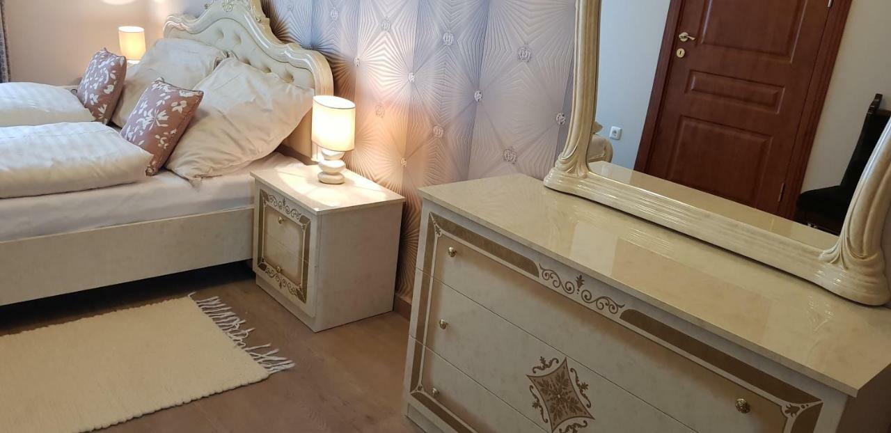 My-Lord Luxapartman Eger Bagian luar foto